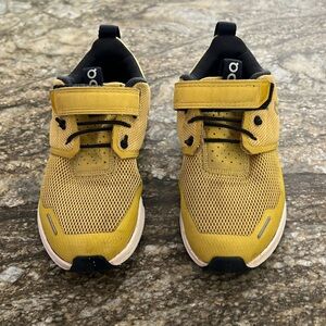 Size 10.5 K On Clouds